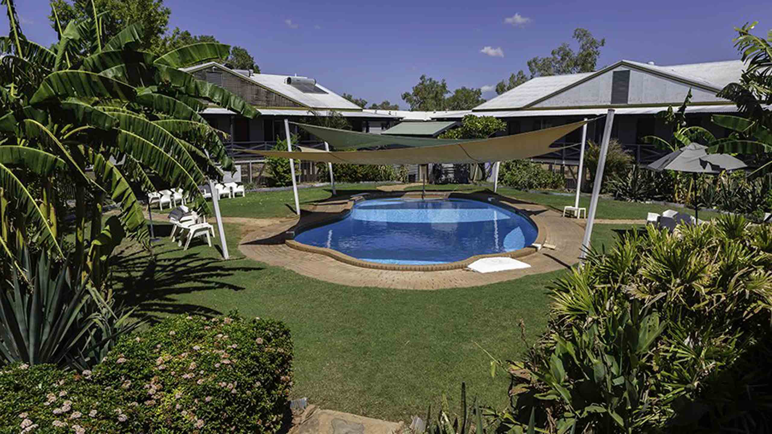 fitzroy-river-lodge-kimberleys-pool