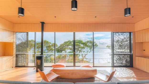 three-capes-lodges-tasmania-australia-three-capes-lodge-walk-accommodation-communal-living-area