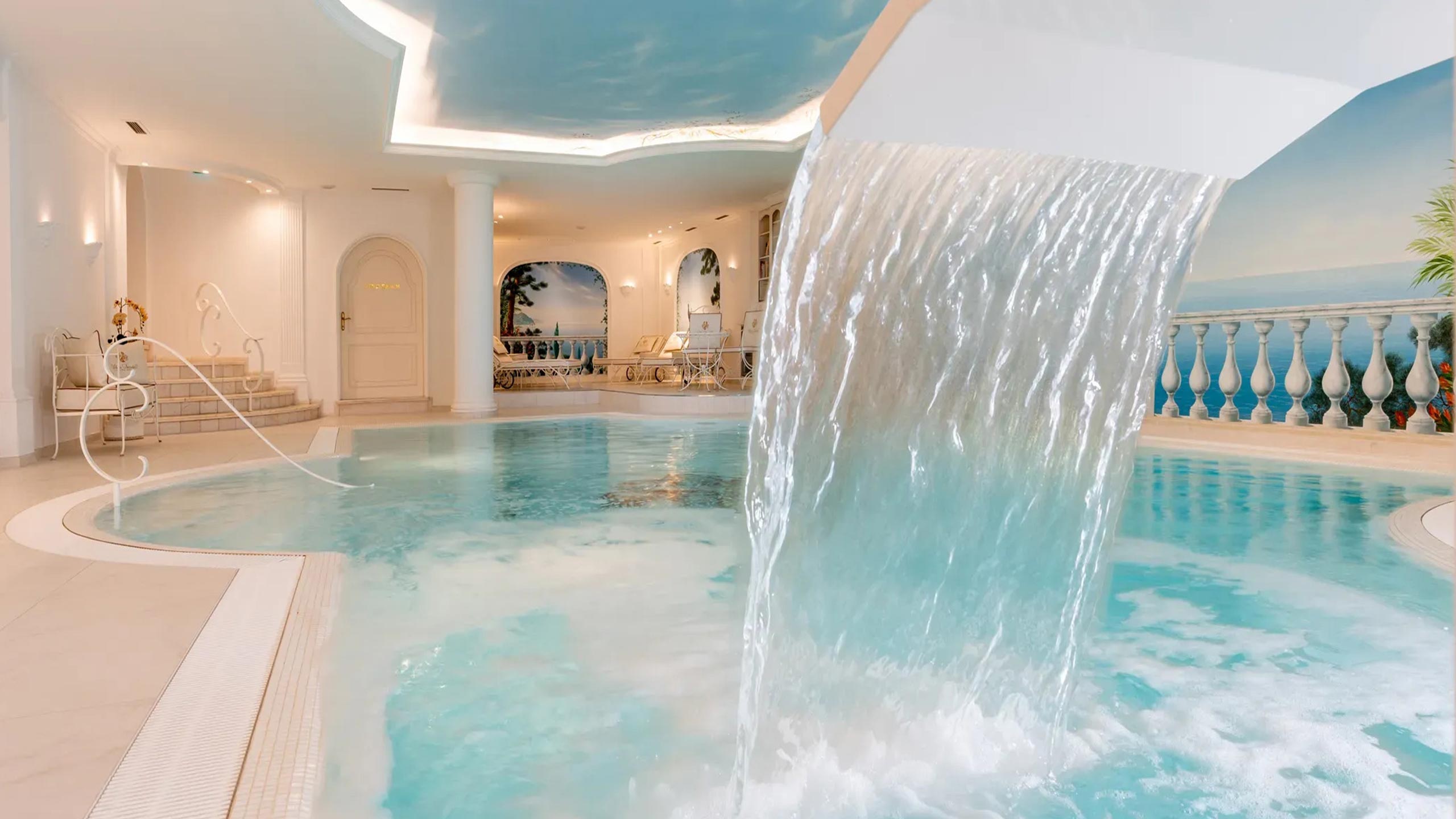 hotel-schloss-durnstein-austria-pool