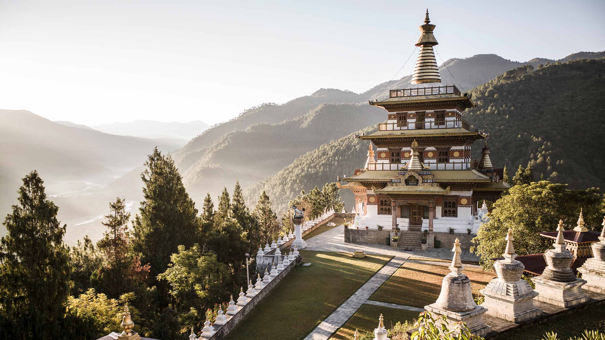 amankora-bhutan-punakha-khamsun-yulley-namgyal-chorten