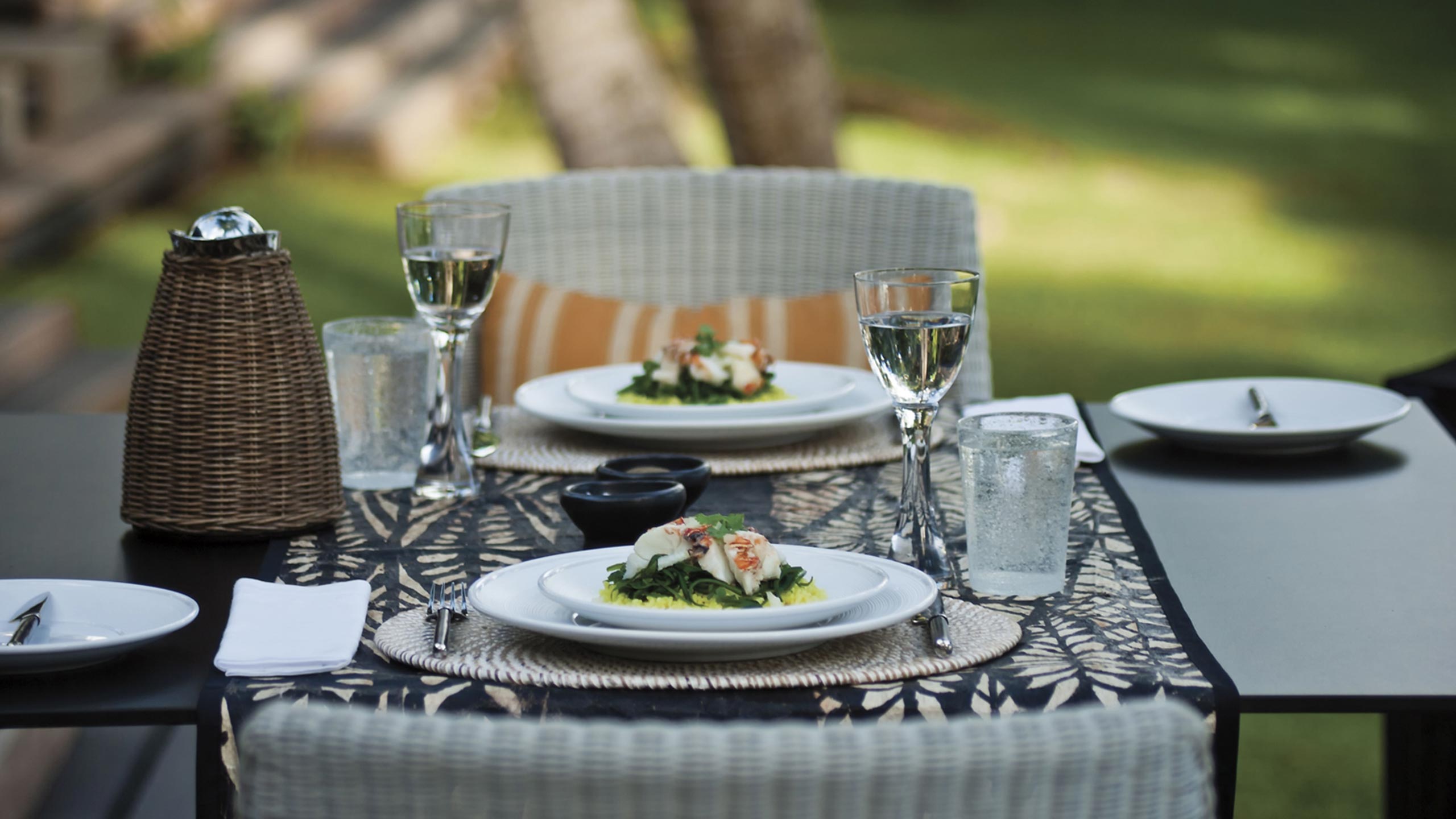 dolphin-island-fiji-cuisine