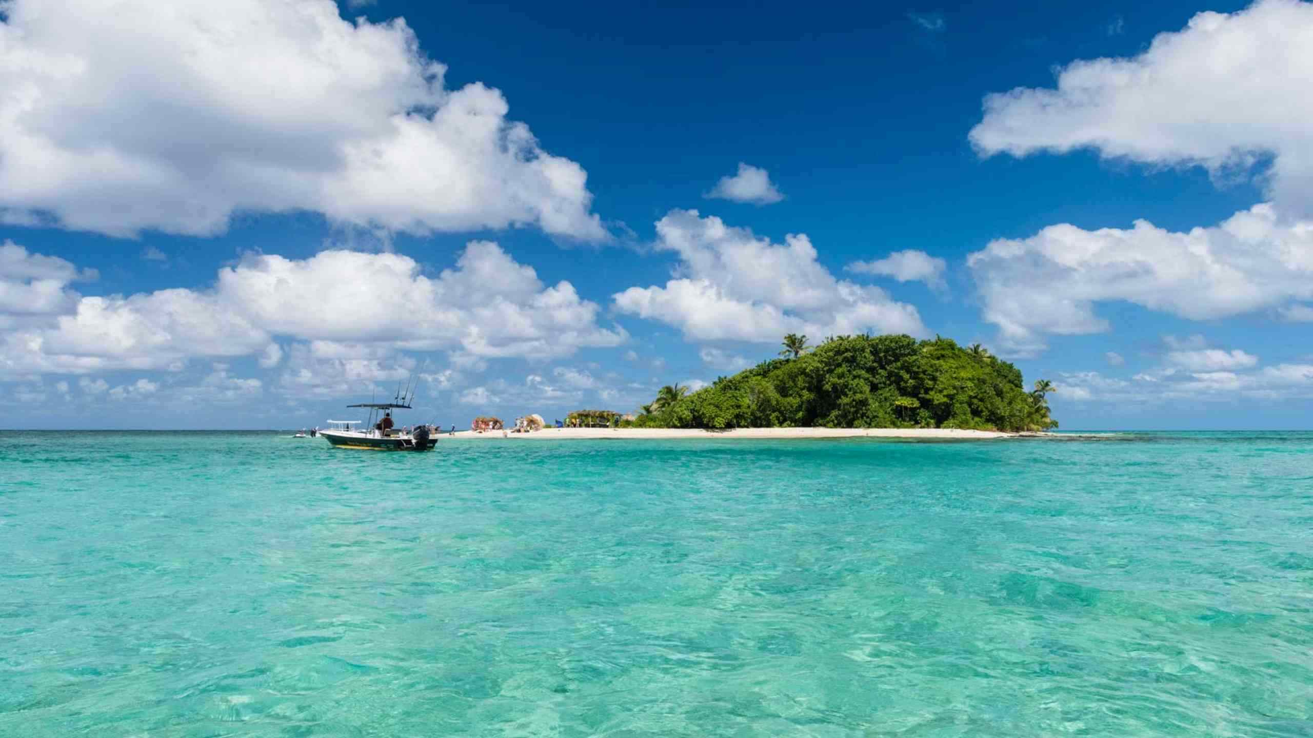 nanuku-auberge-fiji-aerial-island