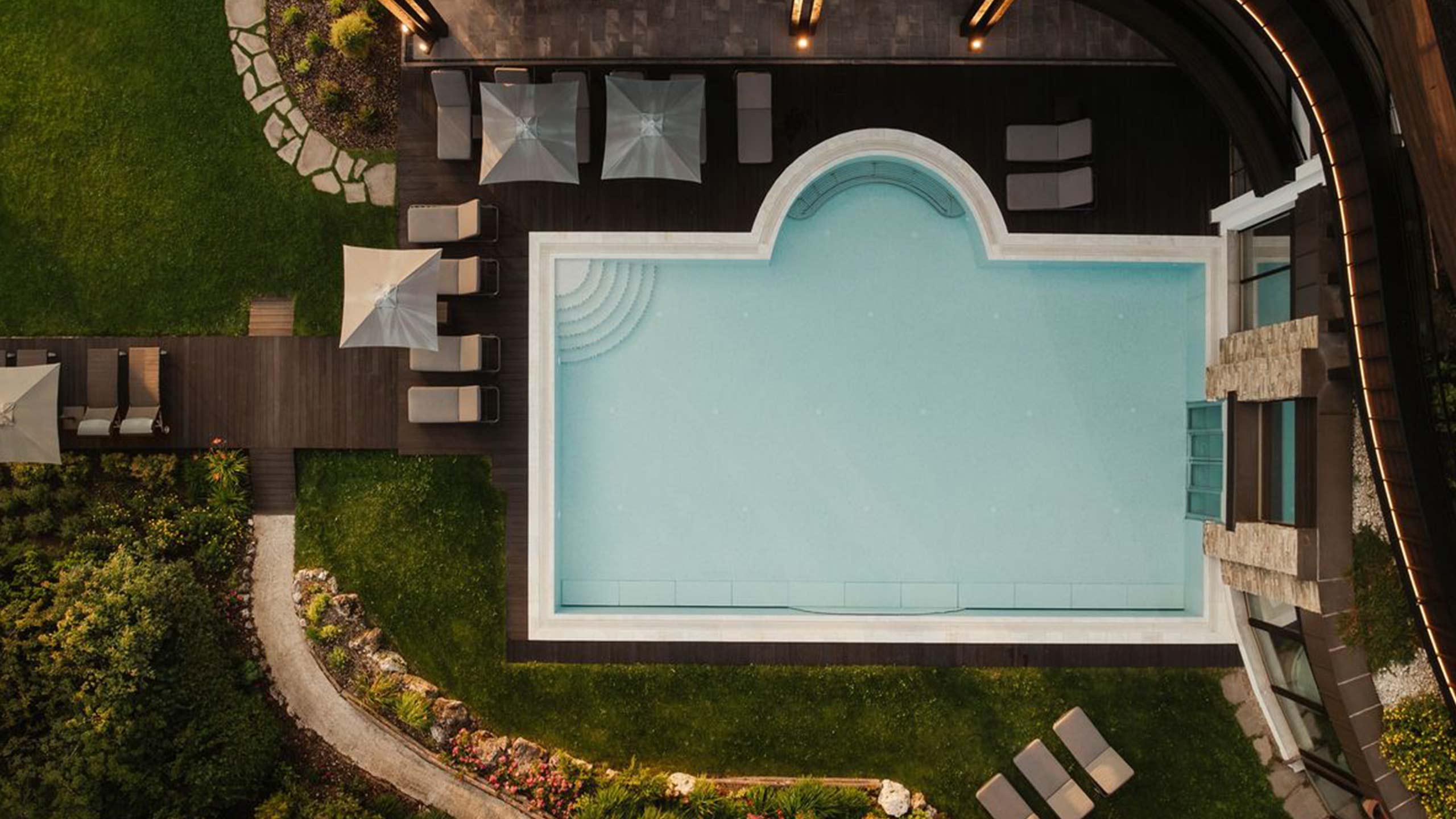 hotel-granbaita-dolomites-italy-pool