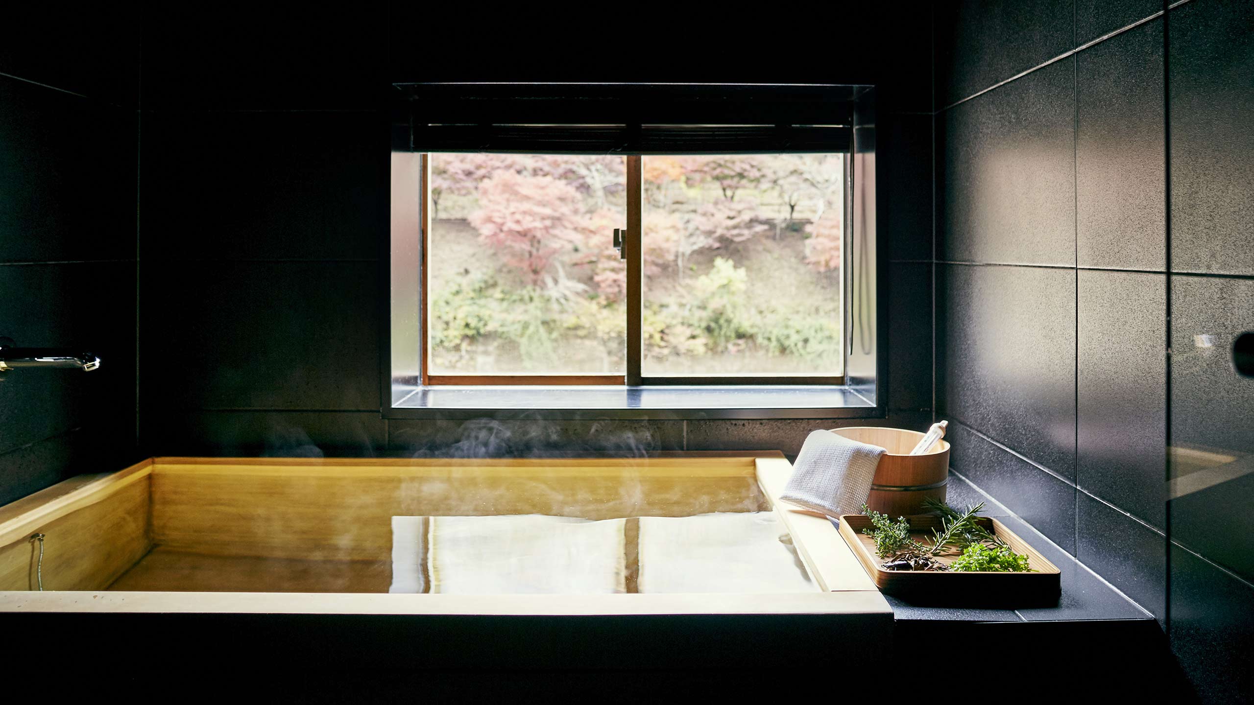 hoshinoya-kyoto-japan-bathroom