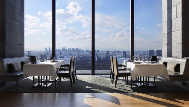 aman-tokyo-japan-dining-restaurant-skyline