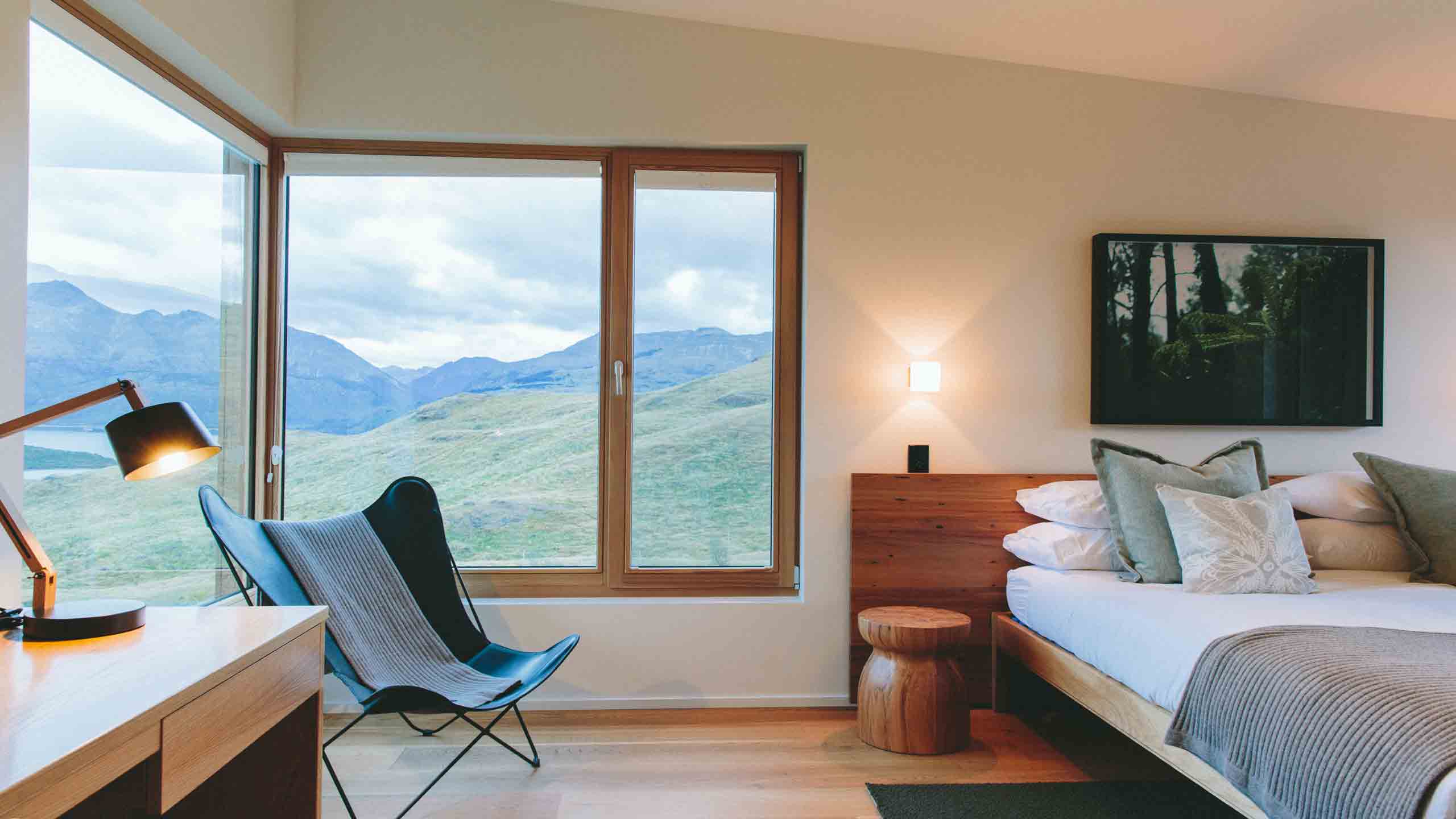 Aro-ha-wellness-wanaka-queenstown-new-zealand-bedroom