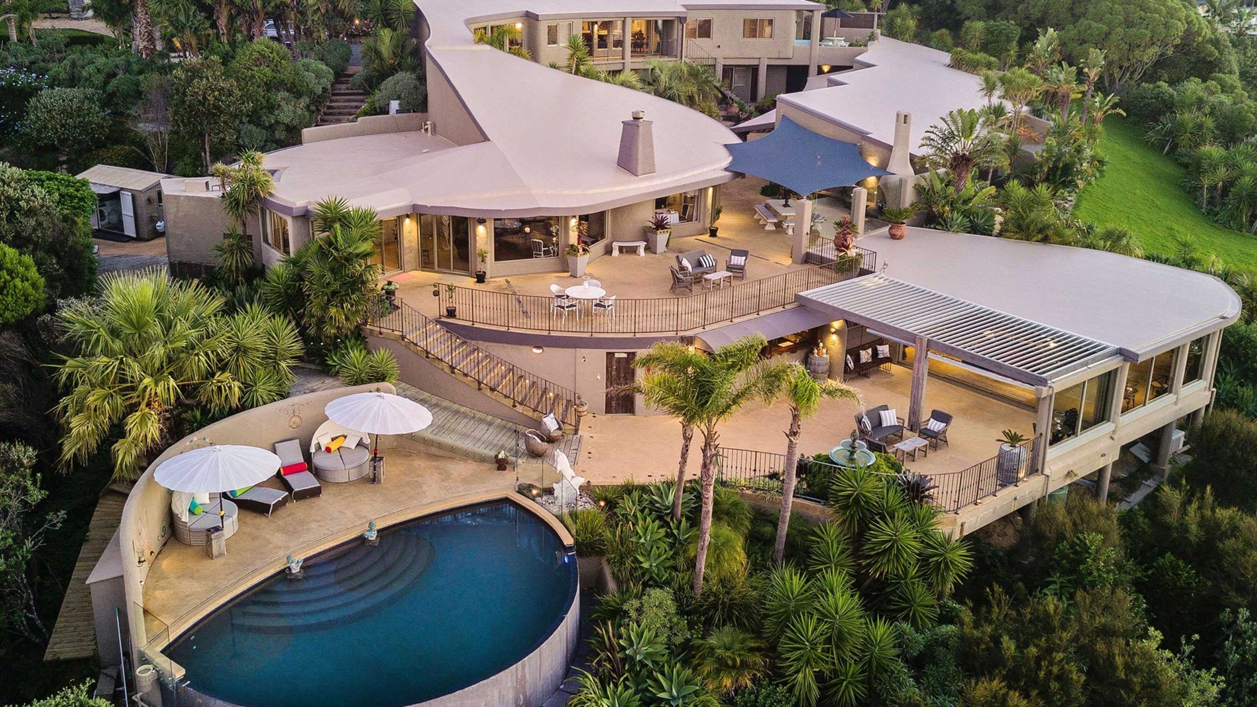 delamore-lodge-waiheke-island-new-zealand-exterior-aerial-view