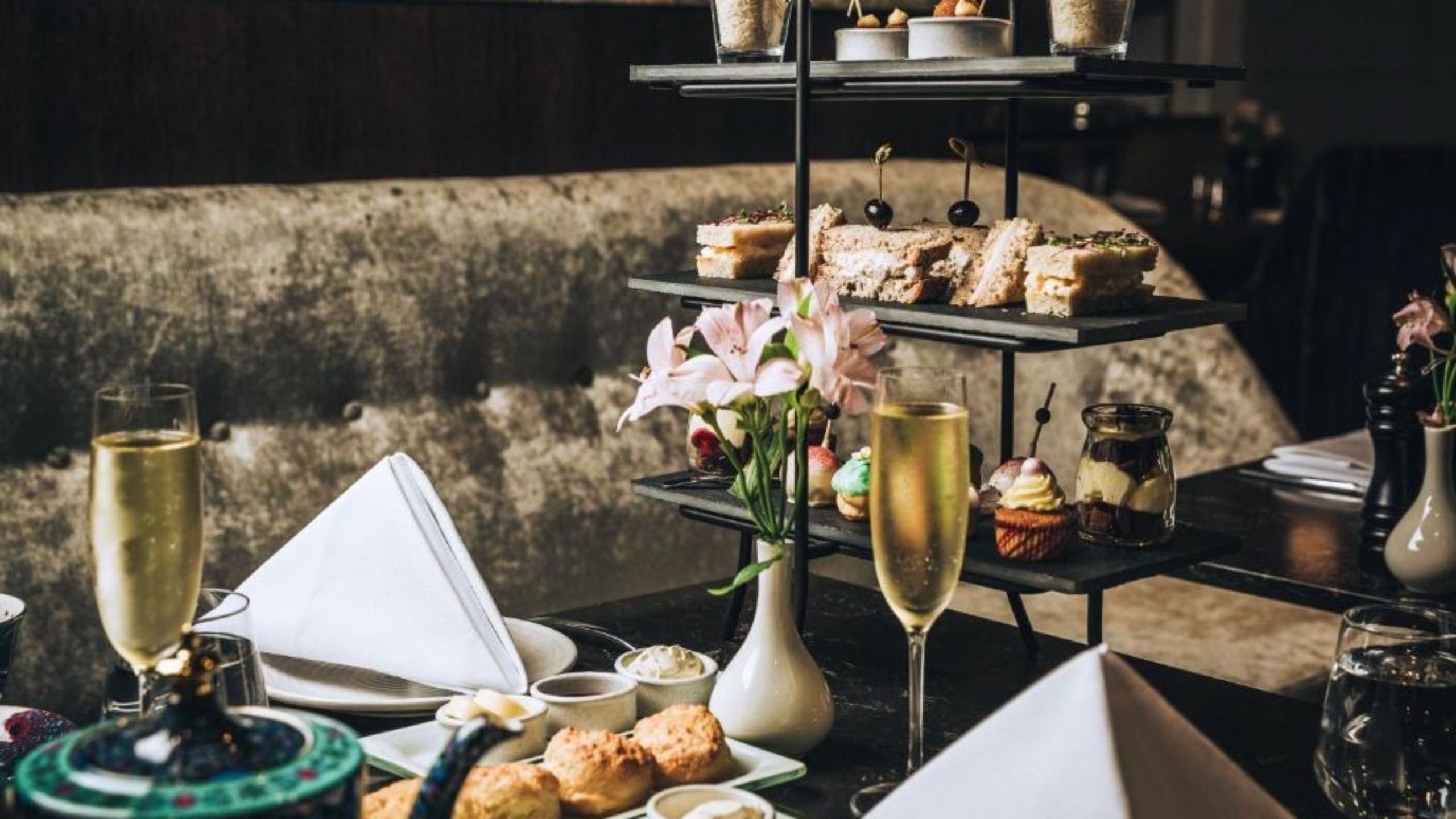 luxury-hotel-grand-windsor-auckland-new-zealand-high-tea-dine