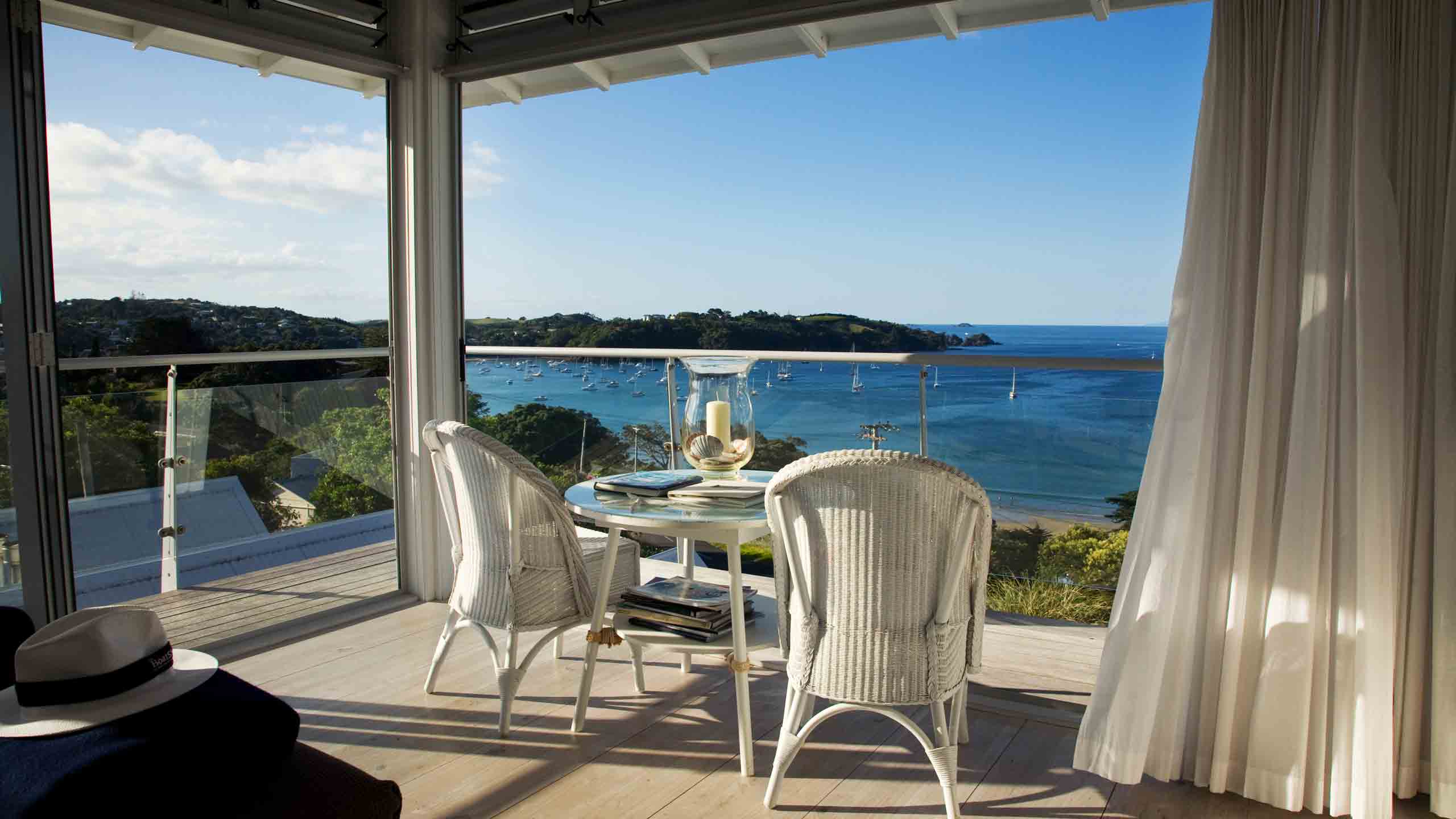 Boatshed-waiheke-auckland-new-zealand-light-house-suite