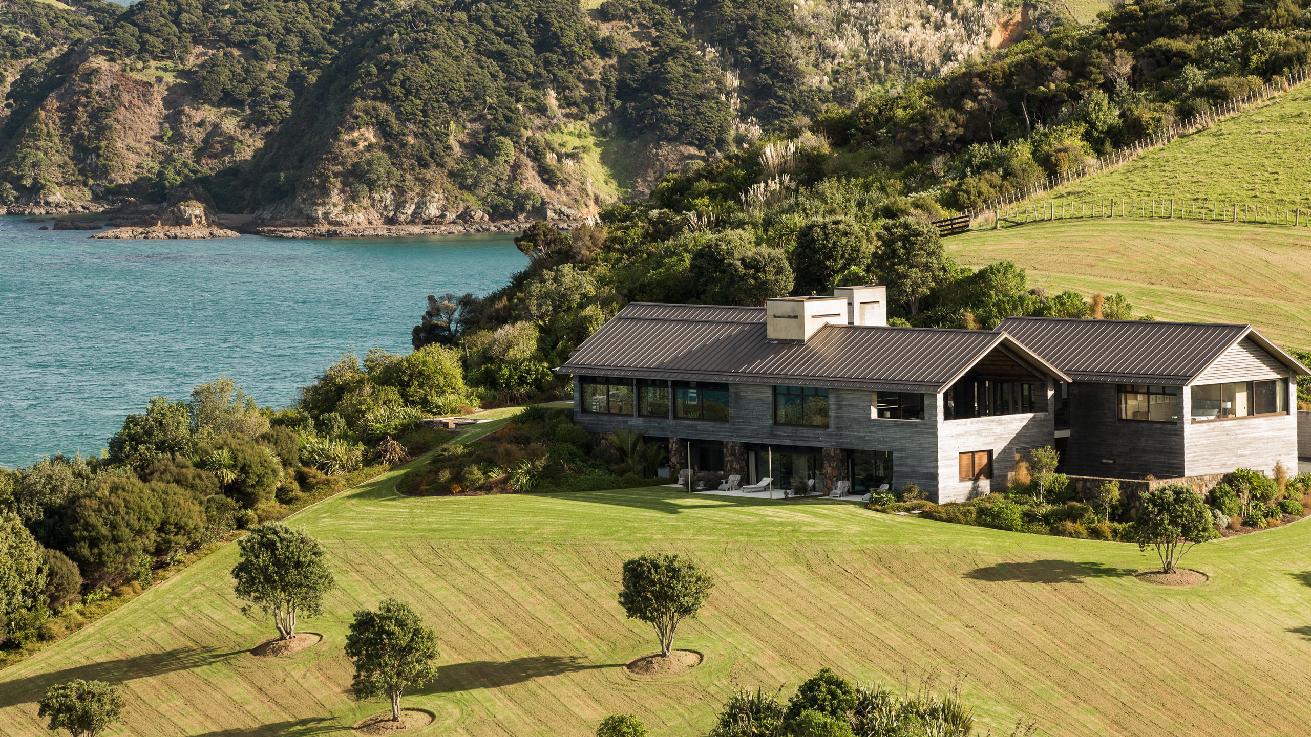 the-landing-bay-of-islands-new-zealand-gabriel-view-exterior