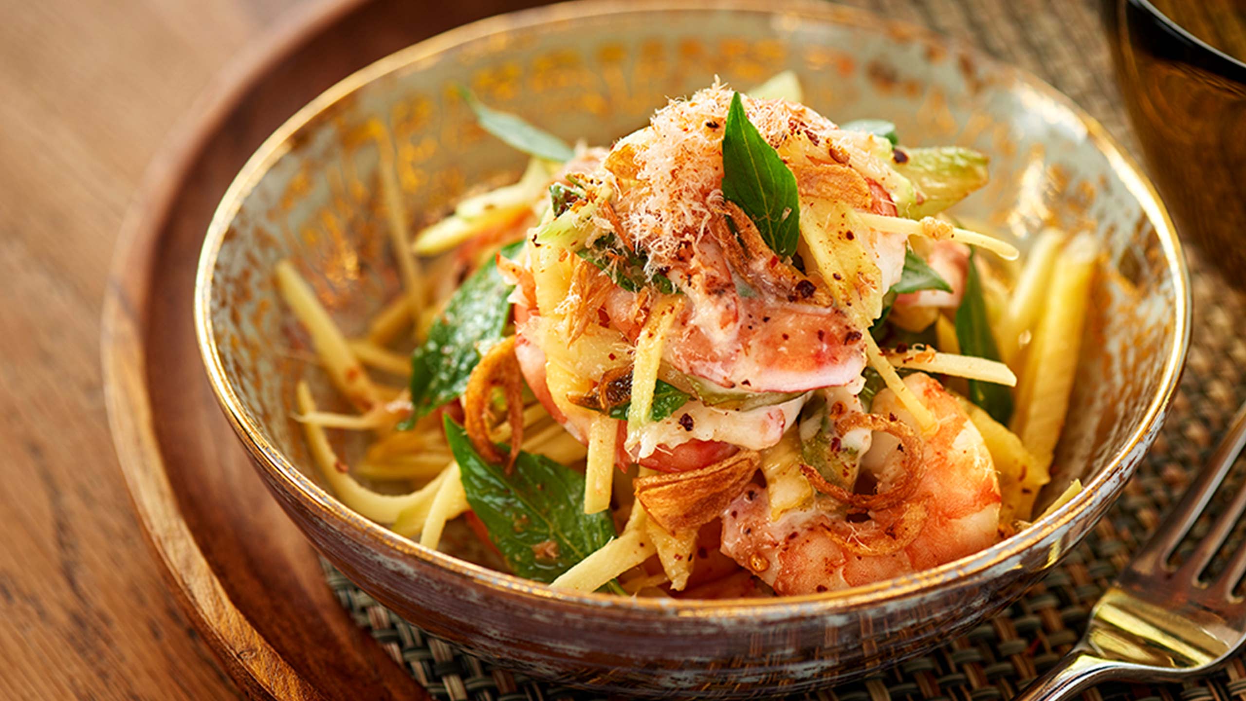 aqua-mekong-prawn-and-herbs