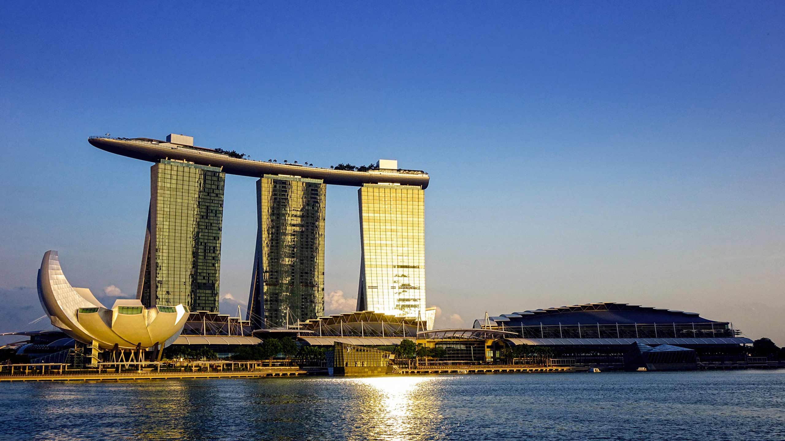 the-fullerton-bay-hotel-singapore-marina-bay-sands-sunset