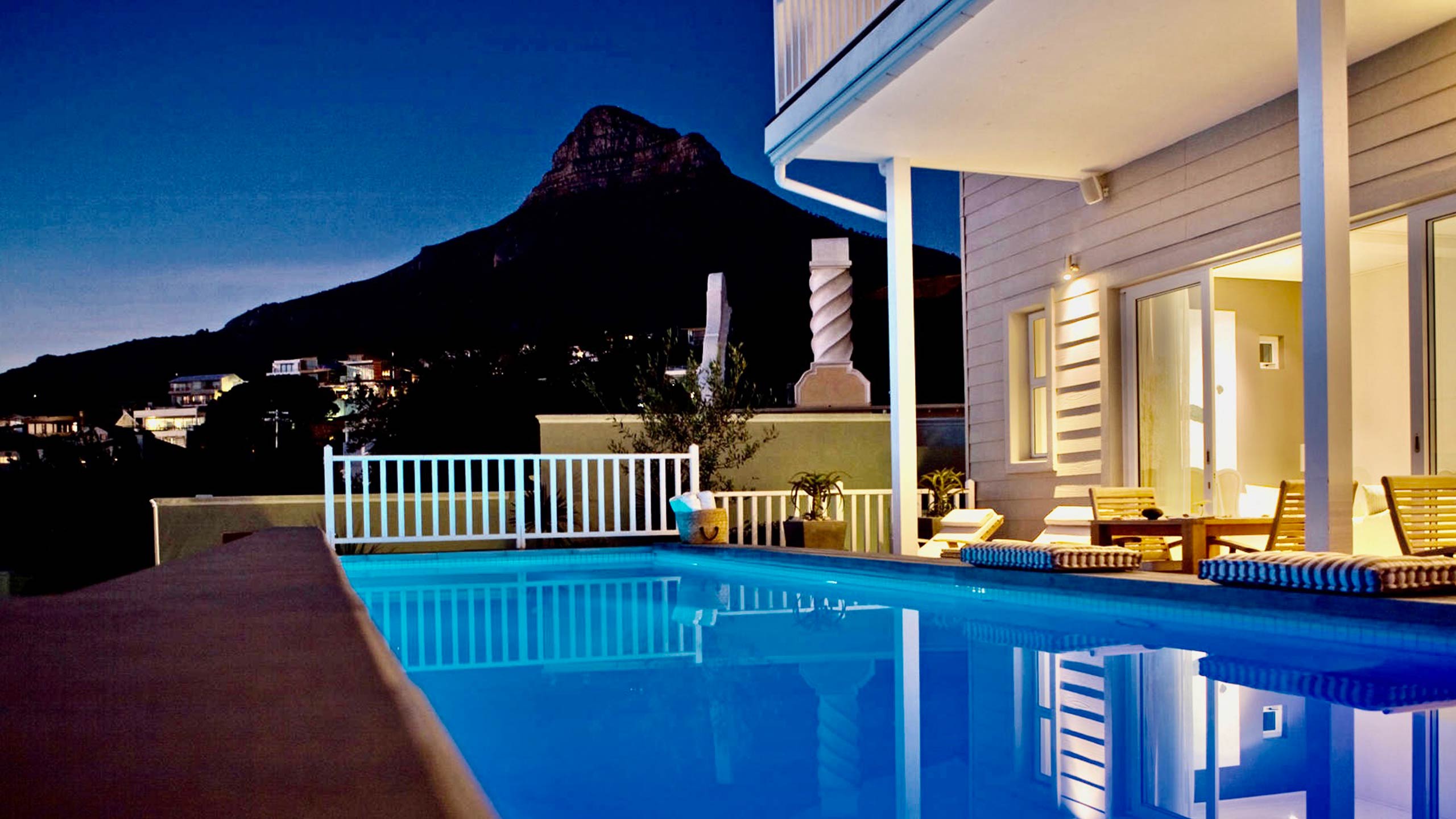 sea-five-boutique-hotel-cape-town-south-africa-pool