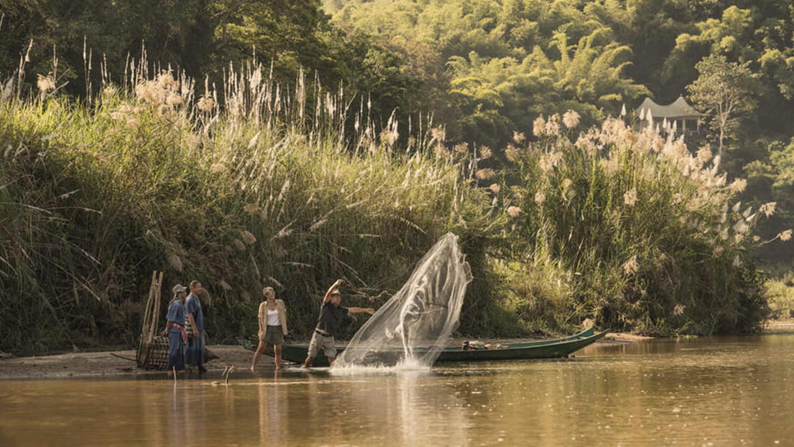 four-seasons-tented-golden-camp-triangle-thailand-fishing-with-locals