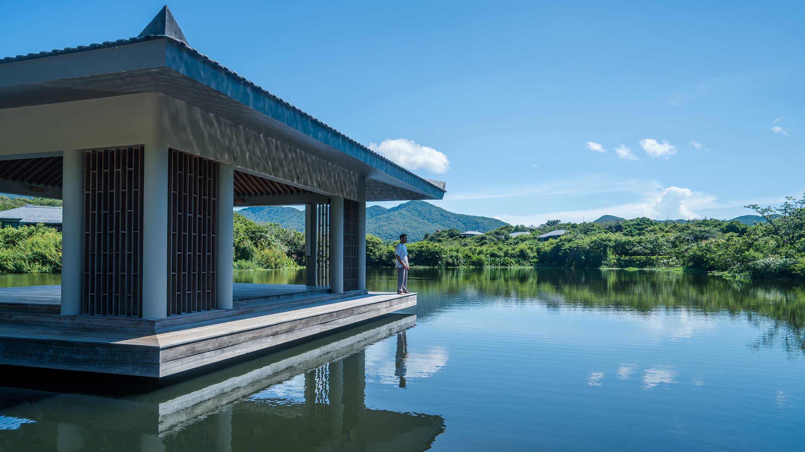 amanoi-vietnam-vihn-hy-yoga-pavilion