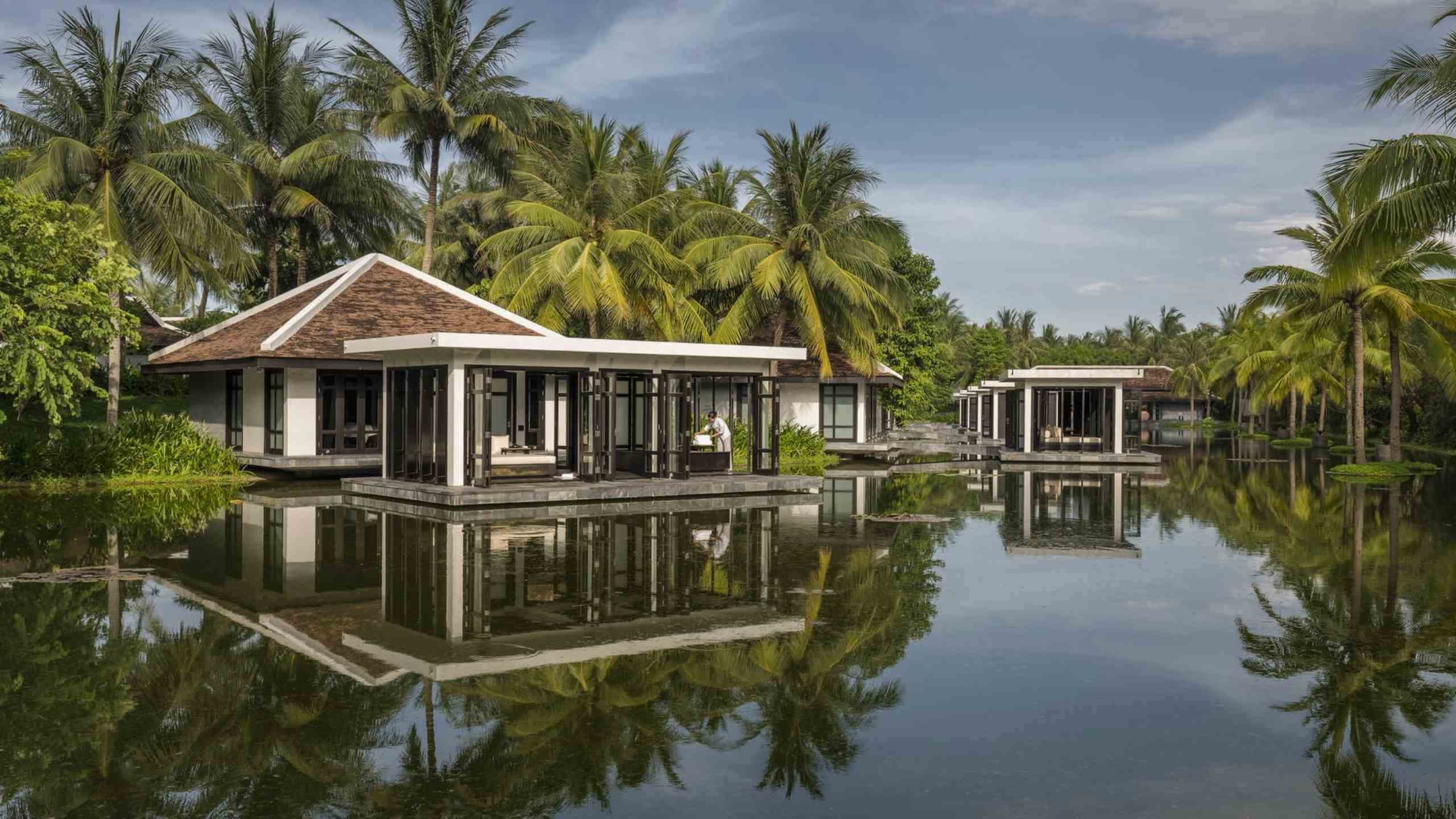 four-seasons-the-nam-hai-hoi-an-vietnam-spa-wellness-rooms-over-lotus-pond