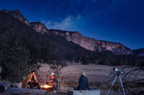 OneAndOnly-WolganValley-bluemountains-australia-campfire-stargazing