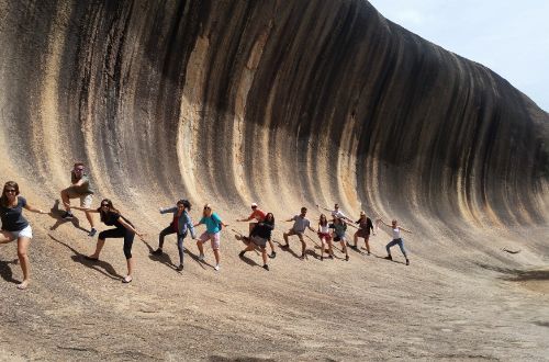 western-australia-surfing-wave-rock-formation-group