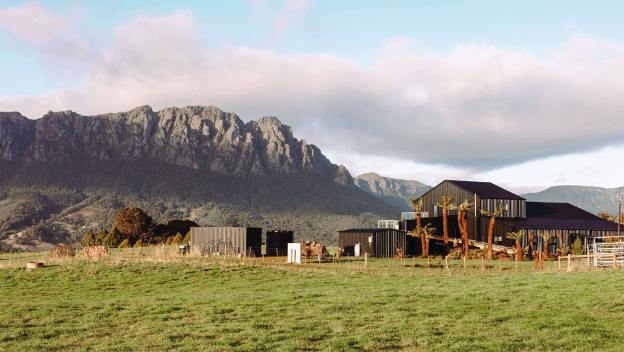 eagles-nest-retreat-tasmania-australia