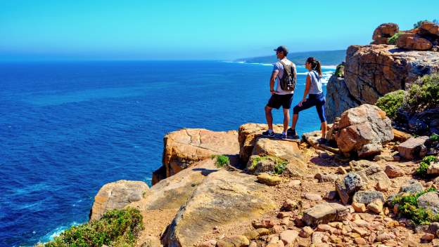 cape-to-cape-western-australia-hikers