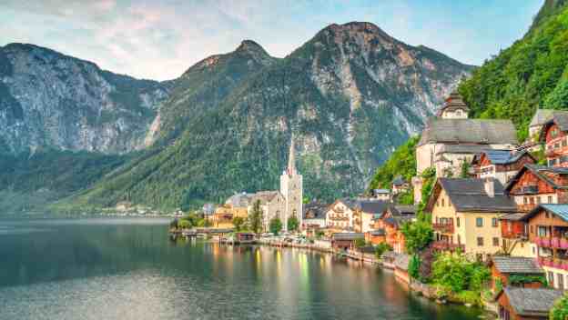 lake-hallstatt-austria