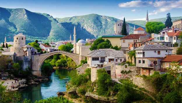 bosnia-and-herzegovina-mostar-cristi