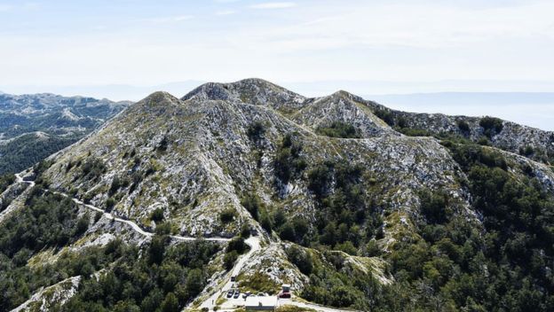 biokovo-mountains-rocks-mountain-way-croatia