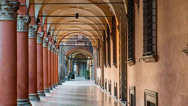 piazza-santo-stefano-bologna-old-town-emilia-romagna-italy-shutterstock2567007559