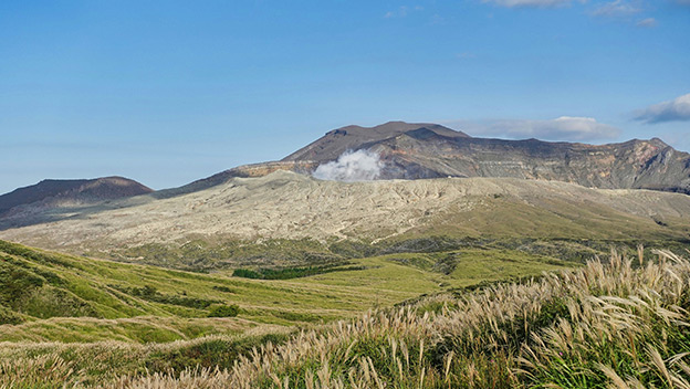 aso-mountain-aso-kuju-national-park-kyushu-japan