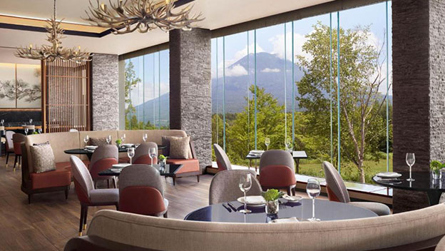 higashiyama-niseko-village-a-ritz-carlton-reserve