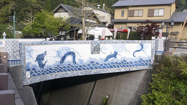 kiln-bridge-okawachiyama-imari-saga-japan-shutterstock_576457405