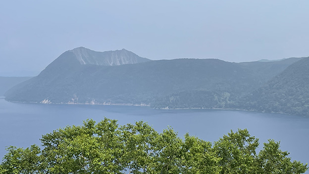 lake-mashu-walk