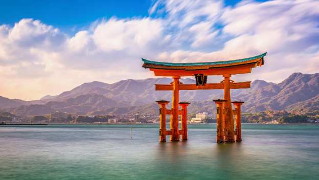 miyajima-floating-gate-japan