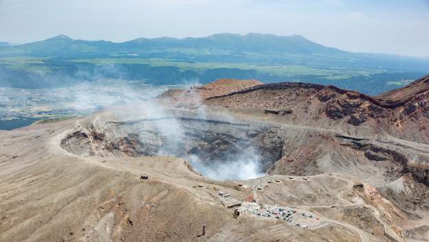 mt-aso-crater-kyushu-japan