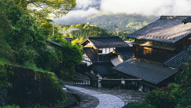 nakasendo-trail-japan-village-post