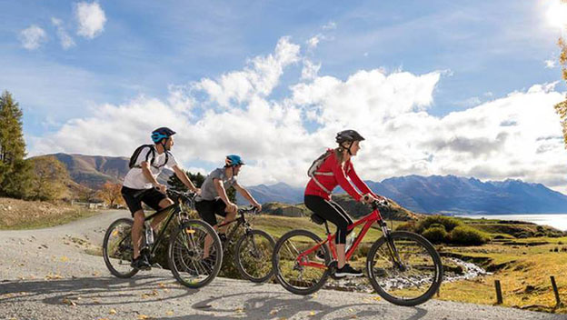 biking-fiordland