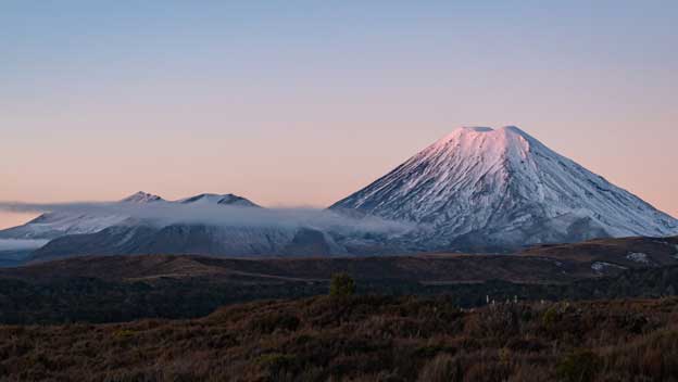 tongariro-mountains-new-zealand