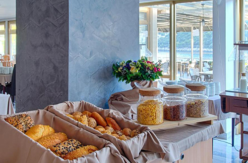 breakfast-hotel-vis-beach-lapad-dubrovnik-croatia-bookingcom
