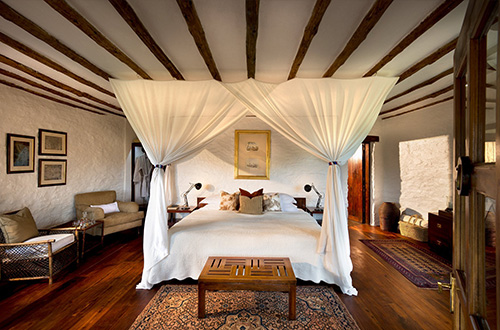 andbeyond-kleins-camp-tanzania-room-interior