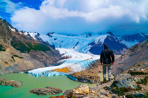 mirador-of-cerro-torre-santa-cruz-argentina-hiker