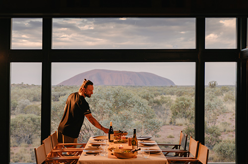 twc-signature-walk-night3and4-dinner-view-uluru-kata-tjuta-australia-michaelpeters