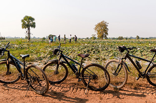 aqua-mekong-expedition-cruise-biking-excursion