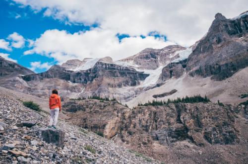 stanley-glacier-hiker-canadian-rockies-canada-kootenay-national-park