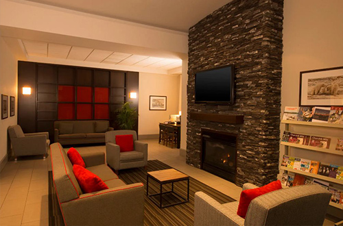 lakeview-signature-winnipeg-canada-lounge-area