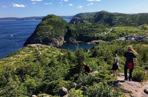 newfoundland-hikers