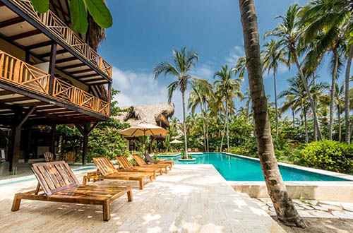 cayena-beach-villa-pool