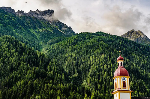 old-church-elferspitze-subaital-tirol-austria