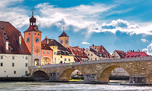 old-stone-bridge-regensburg