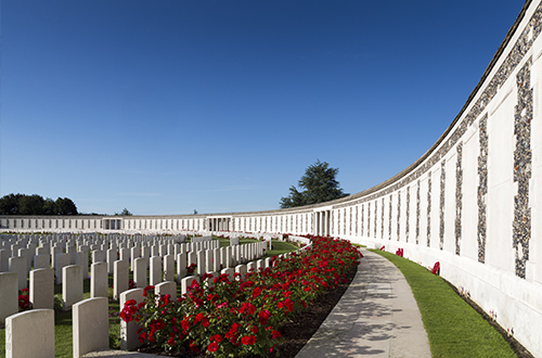 tyne-cot-cemetery-zonnebeke-belgium