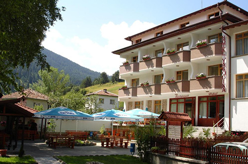 yagodina-family-hotel-exterior